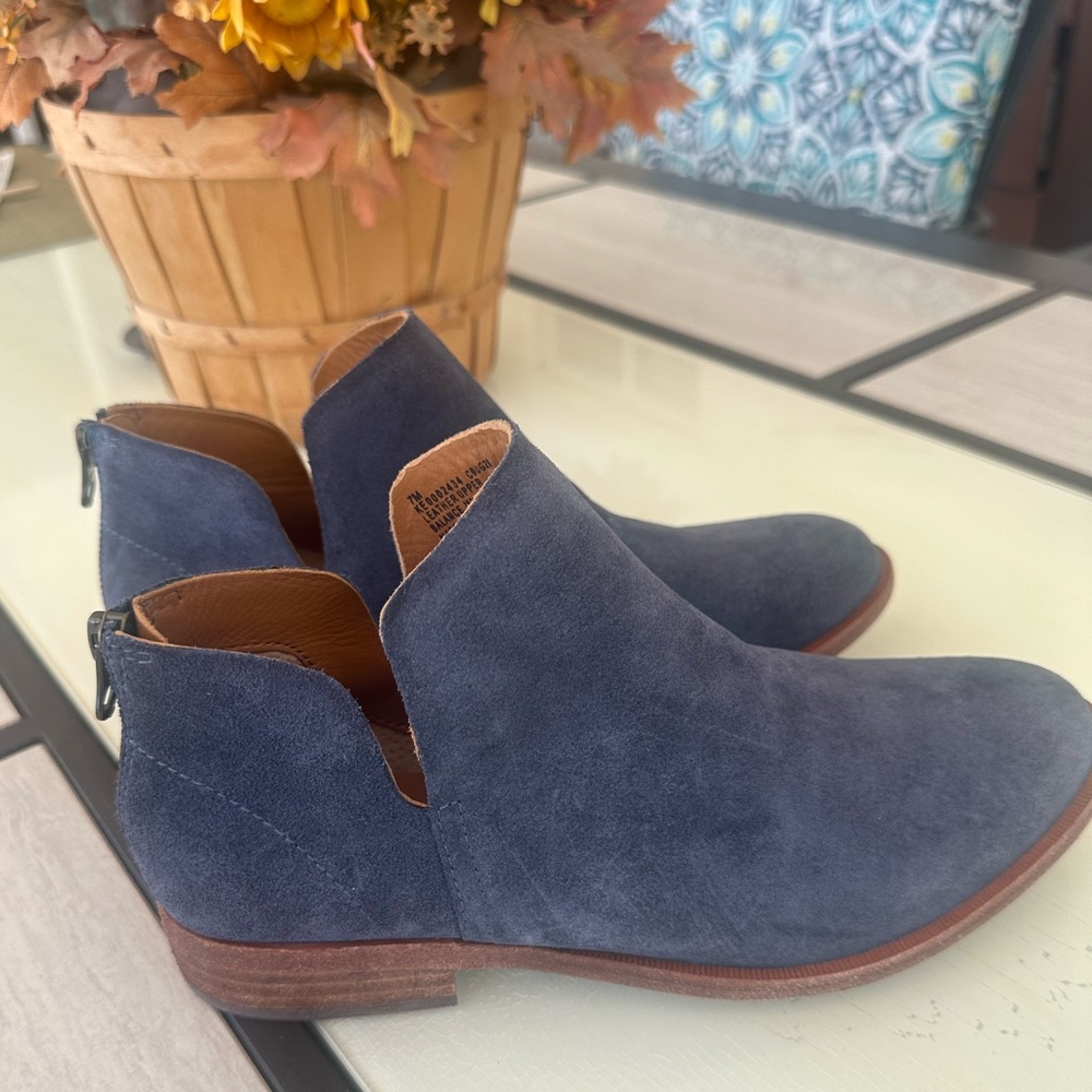 Kork-Ease Navy Suede Cutout Ankle Boots